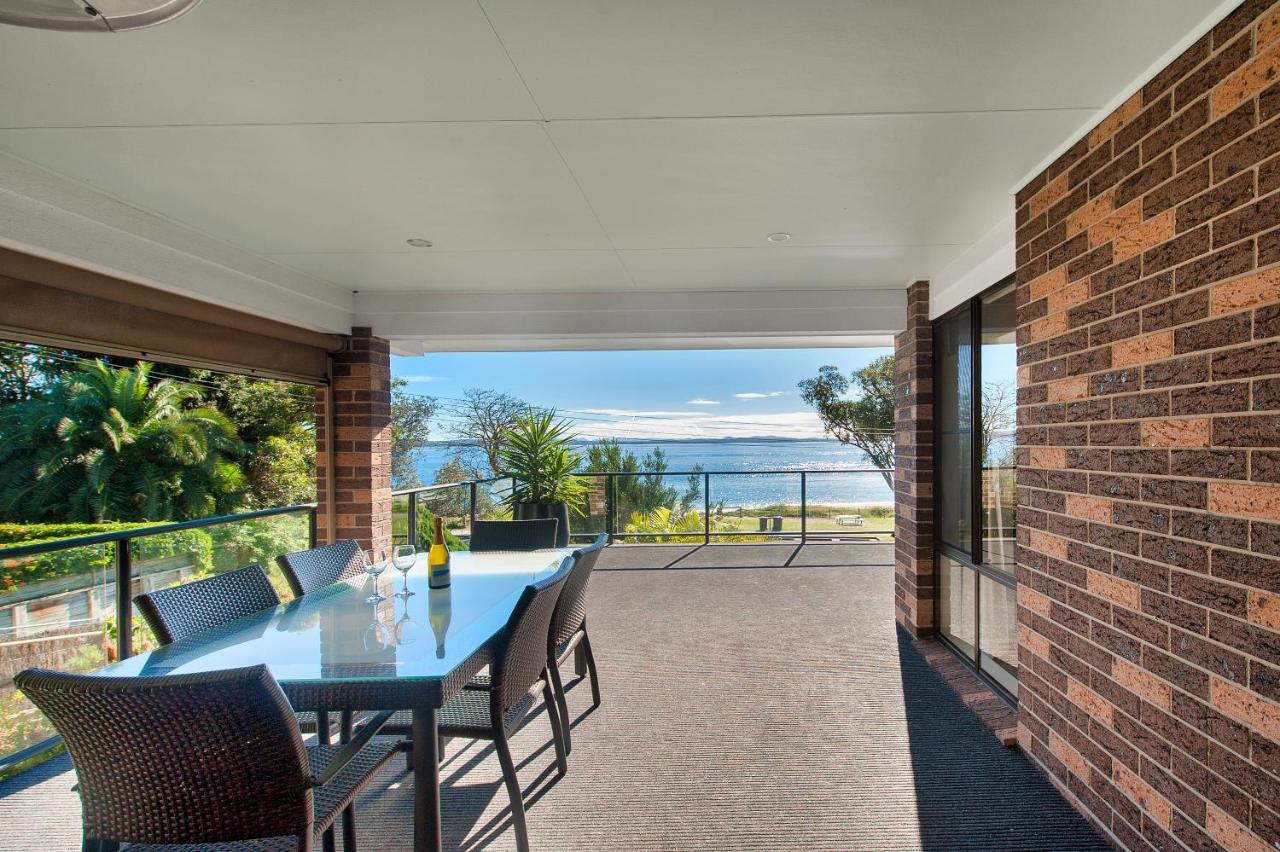 Dutchie'S Dream - Glorious Views And Opposite Dutchies Beach Nelson Bay Extérieur photo