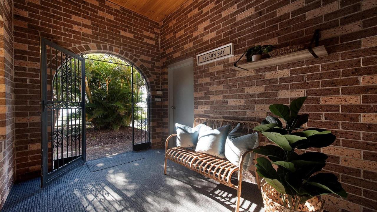 Dutchie'S Dream - Glorious Views And Opposite Dutchies Beach Nelson Bay Extérieur photo